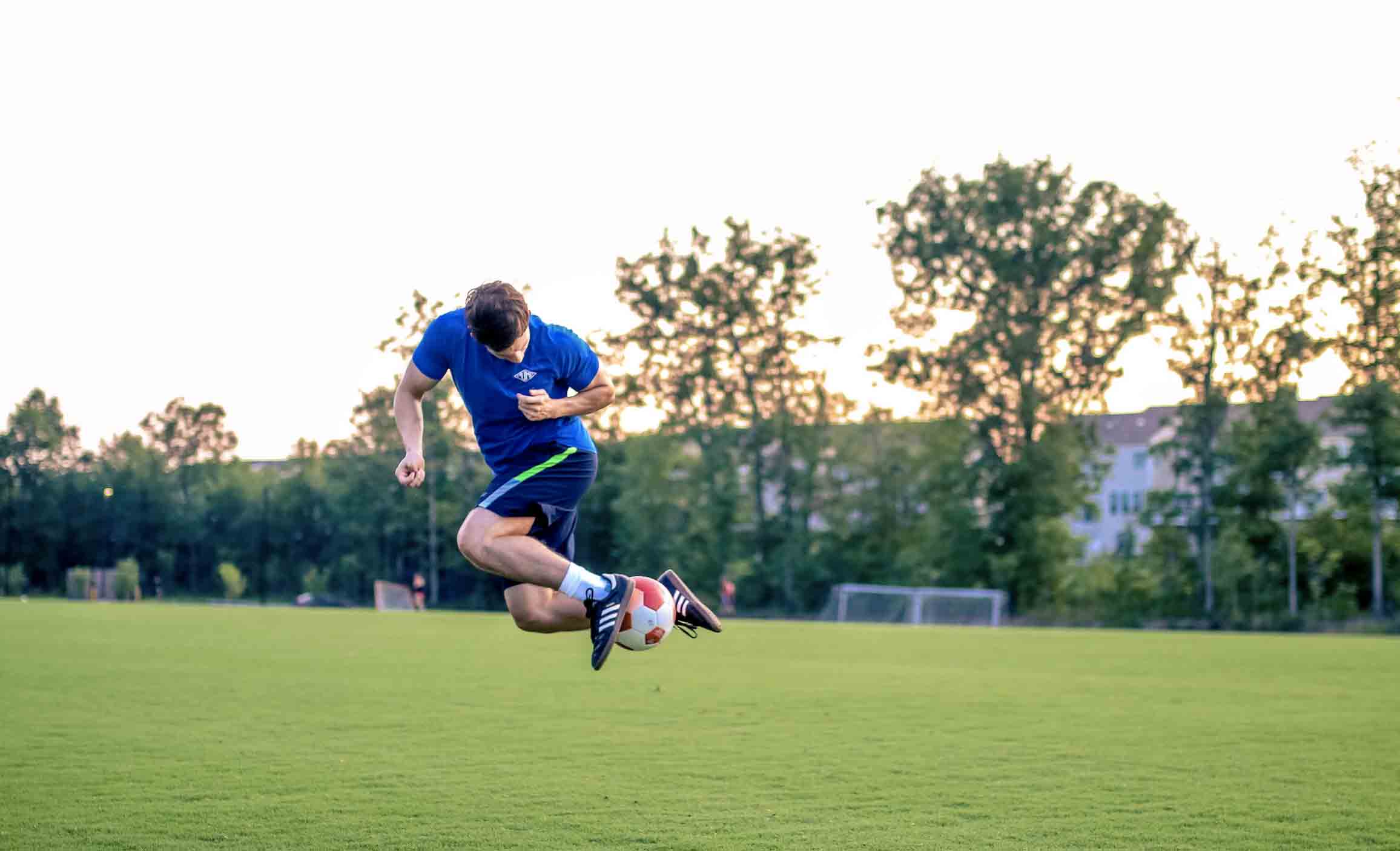 Fodbolden samler danskerne